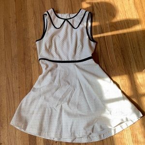 Peter Pan style dress. Size S.